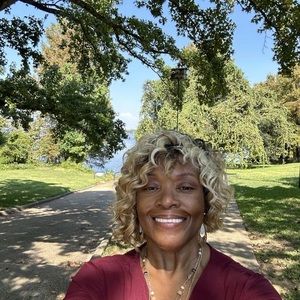 Meet your Posher, Diane